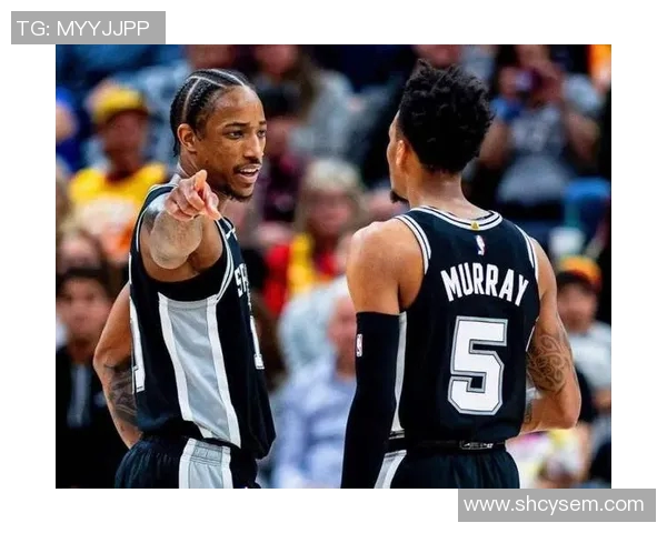 火箭队与黄蜂队激战正酣12月14日精彩对决不容错过