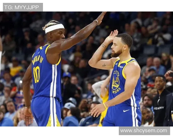 勇士与火箭激战四月一日赛场巅峰对决精彩纷呈引发球迷热议